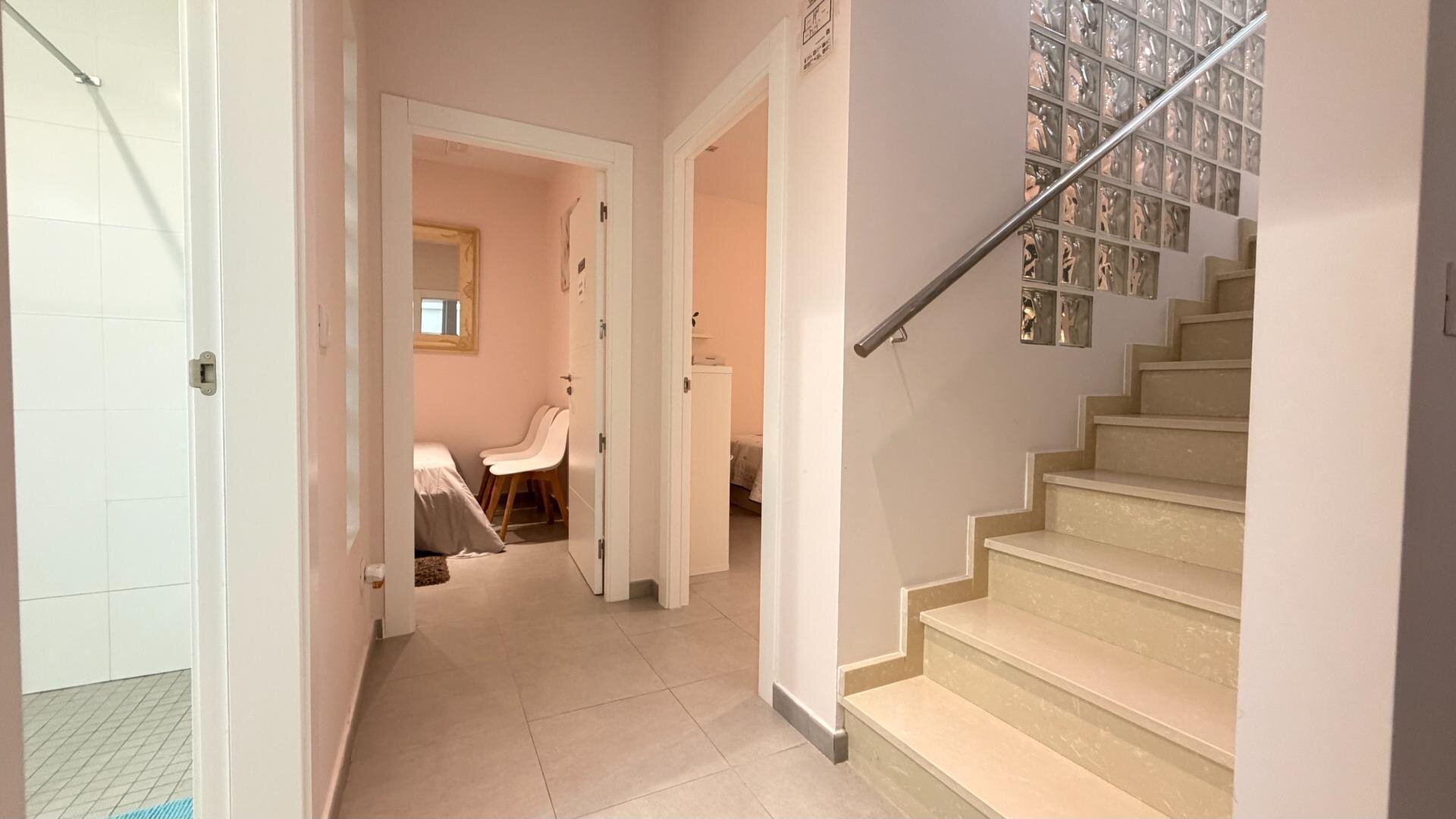 5-Bedroom Villa in Aguas Nuevas, Torrevieja - Image 46