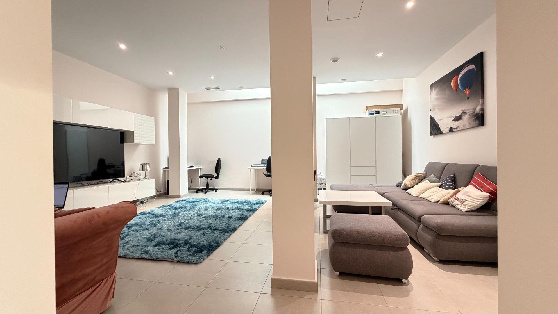 5-Bedroom Villa in Aguas Nuevas, Torrevieja - Image 47