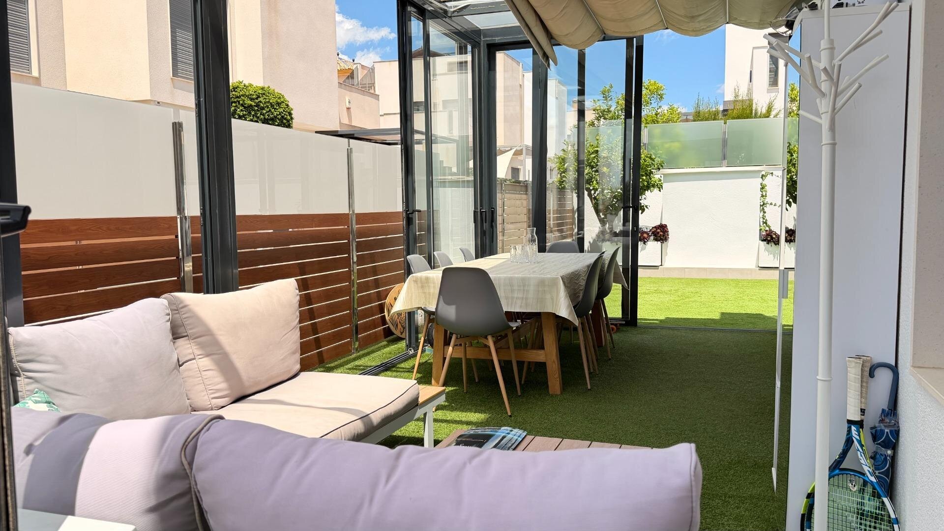 5-Bedroom Villa in Aguas Nuevas, Torrevieja - Image 4