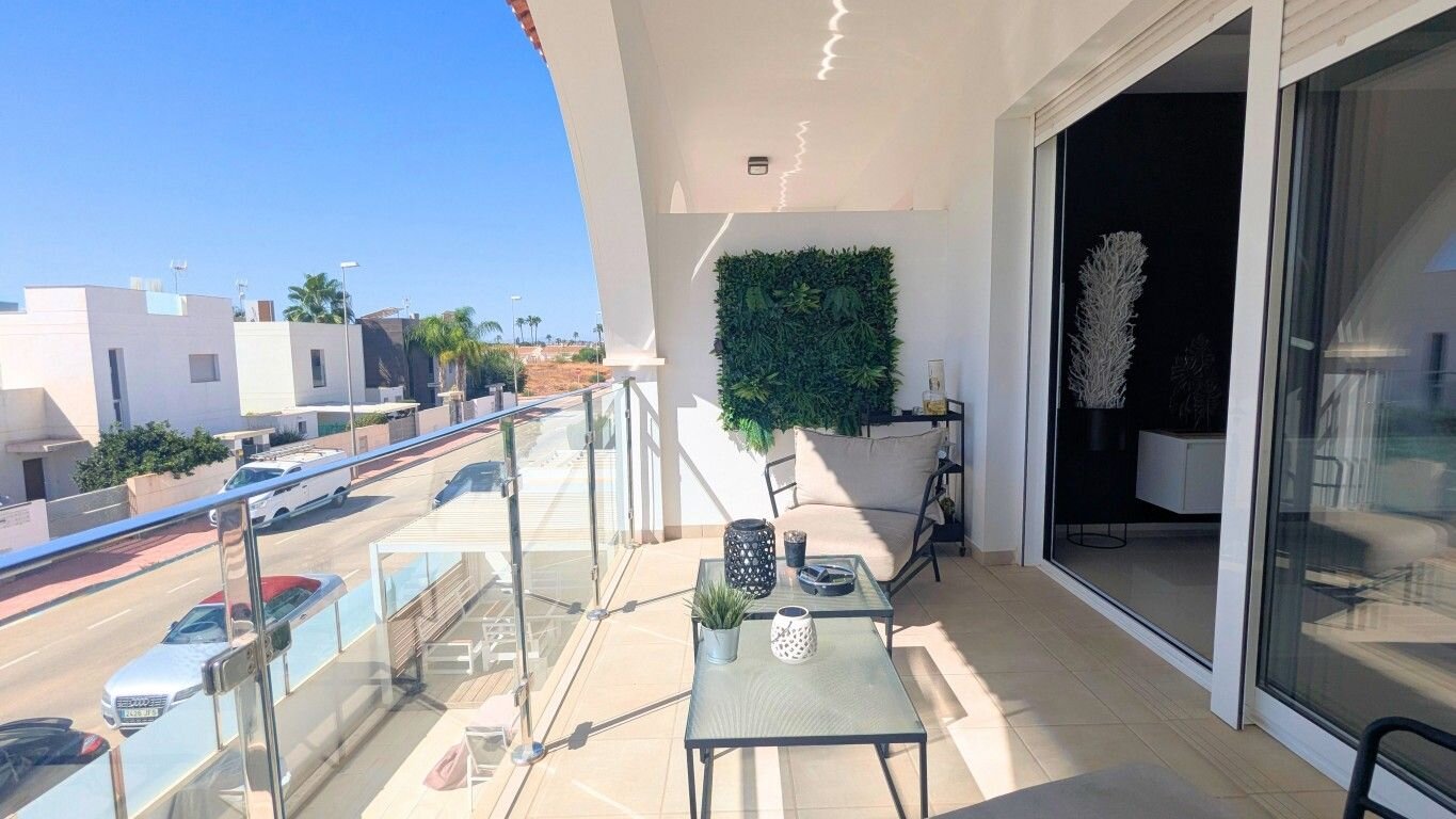 2-Bedroom Penthouse in Rojales - Image 1