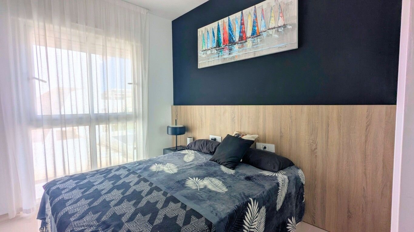 2-Bedroom Penthouse in Rojales - Image 11