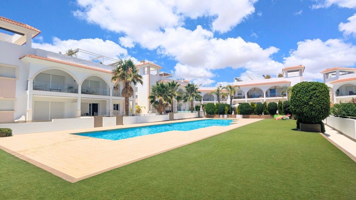 2-Bedroom Penthouse in Rojales - Image 2