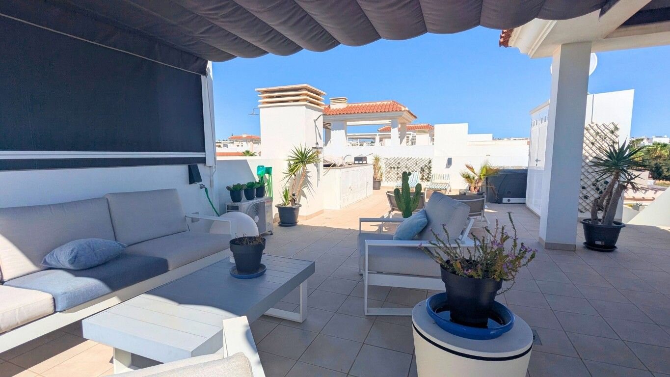 2-Bedroom Penthouse in Rojales - Image 22