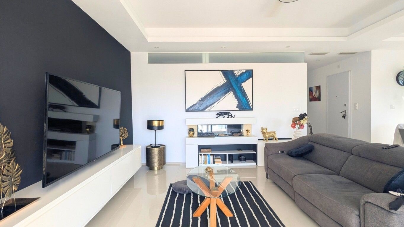 2-Bedroom Penthouse in Rojales - Image 5