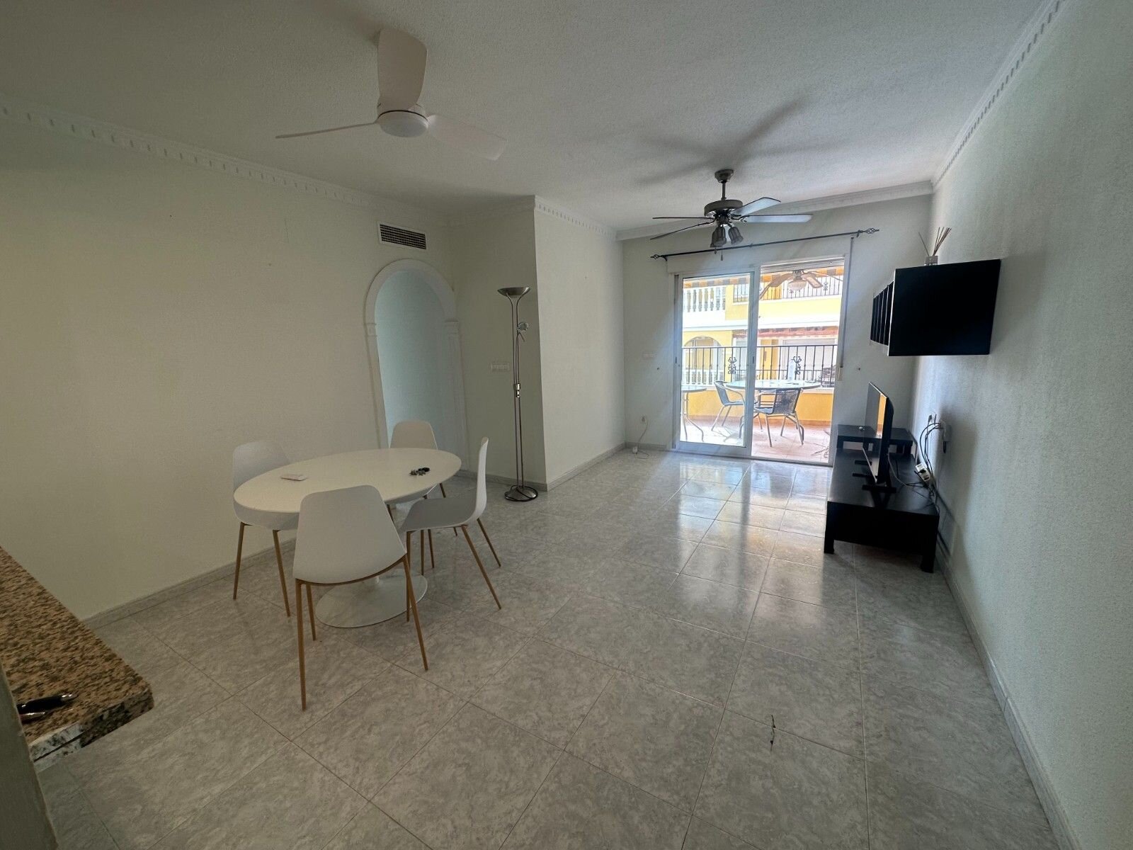 Appartement met 2 Slaapkamers in Pueblo 3, Algorfa - Image 4