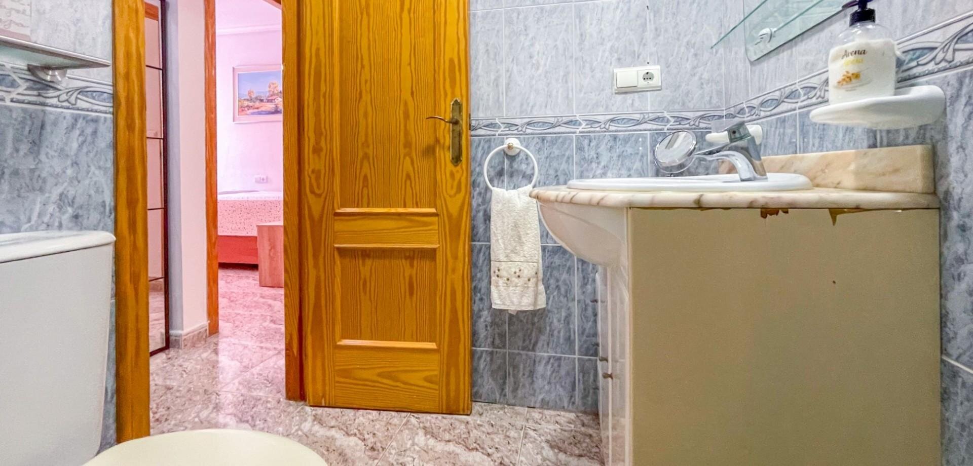 3-Bedroom Apartment in Centro, Torrevieja - Image 16