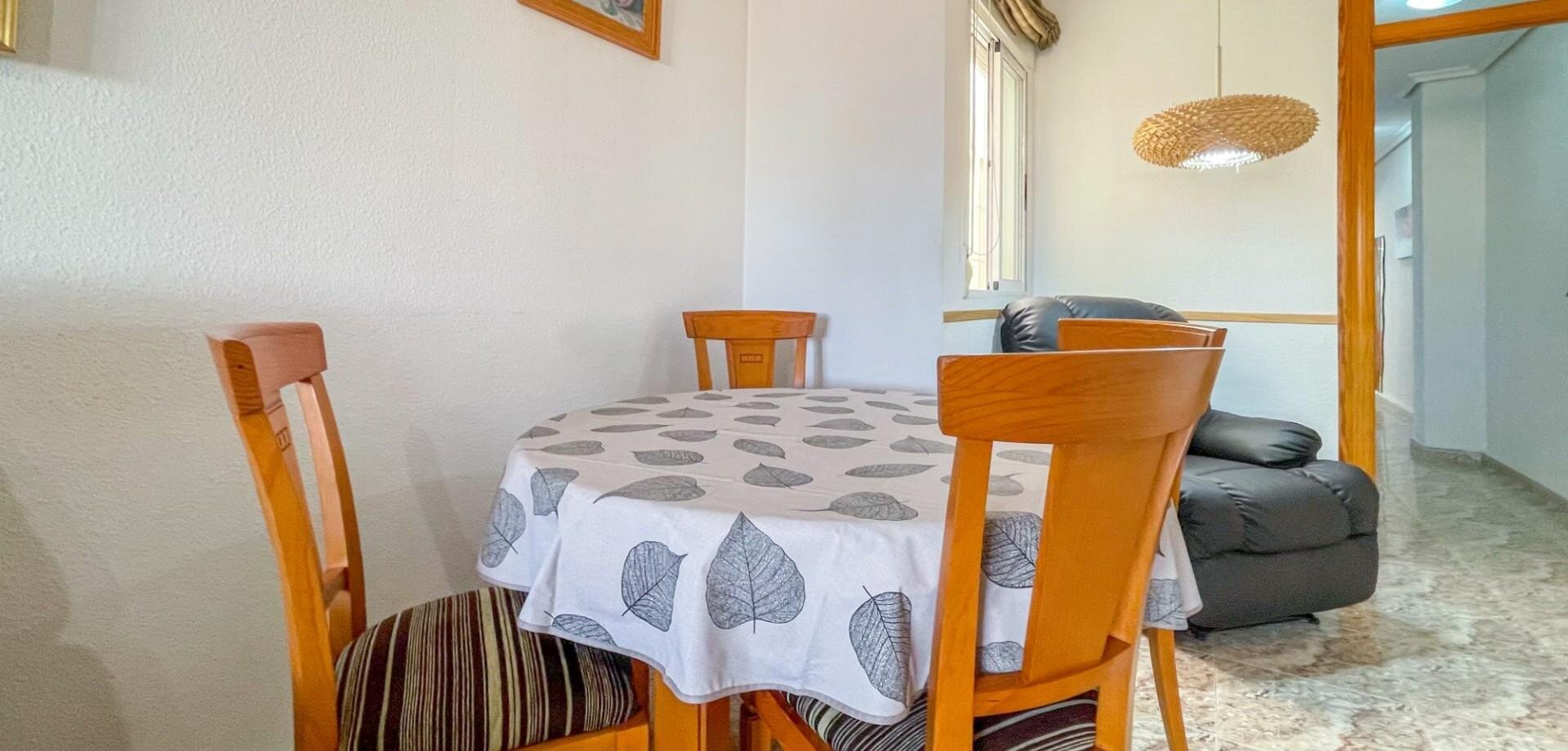3-Bedroom Apartment in Centro, Torrevieja - Image 4
