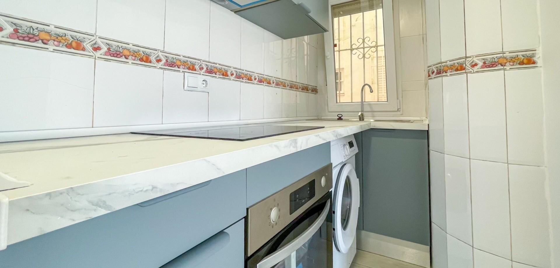 2-Bedroom Apartment in Estacion de Autobuses, Torrevieja - Image 3