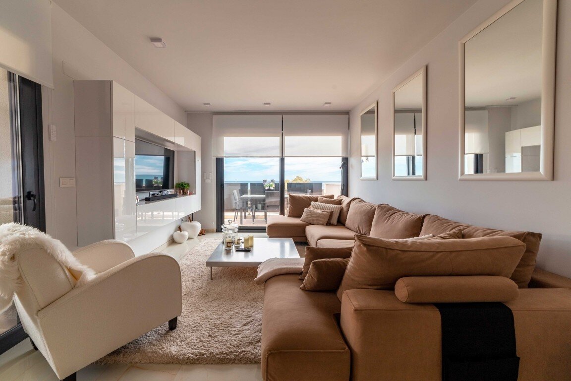 3-Bedroom Apartment in La Zenia, Orihuela Costa - Image 2