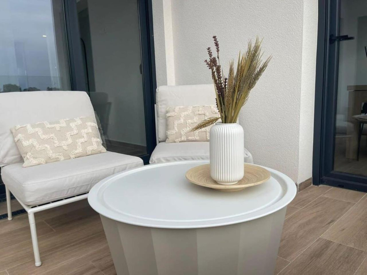 2-Bedroom Penthouse Apartment in Villamartin, Orihuela Co... - Image 11