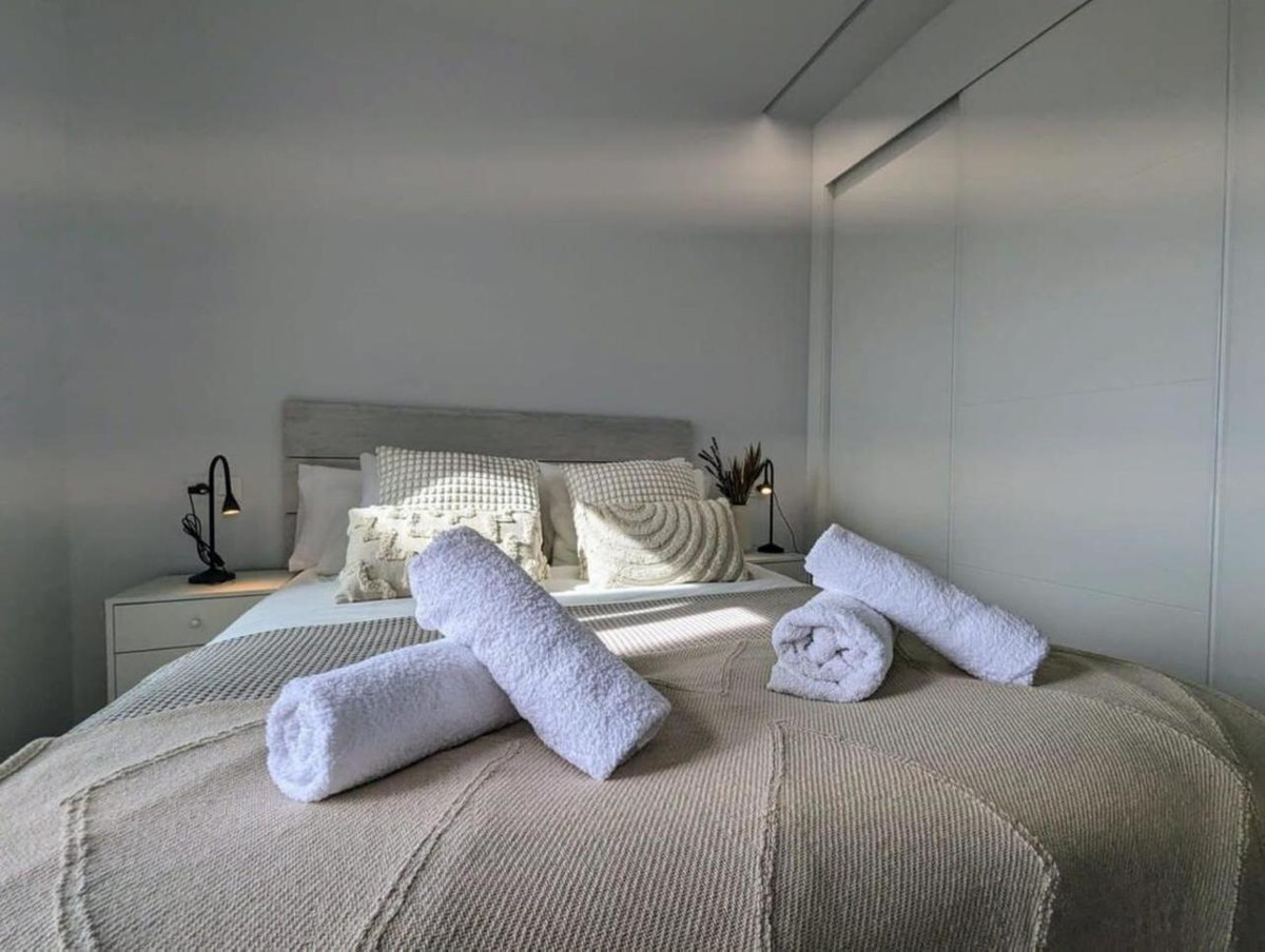 2-Bedroom Penthouse Apartment in Villamartin, Orihuela Co... - Image 17