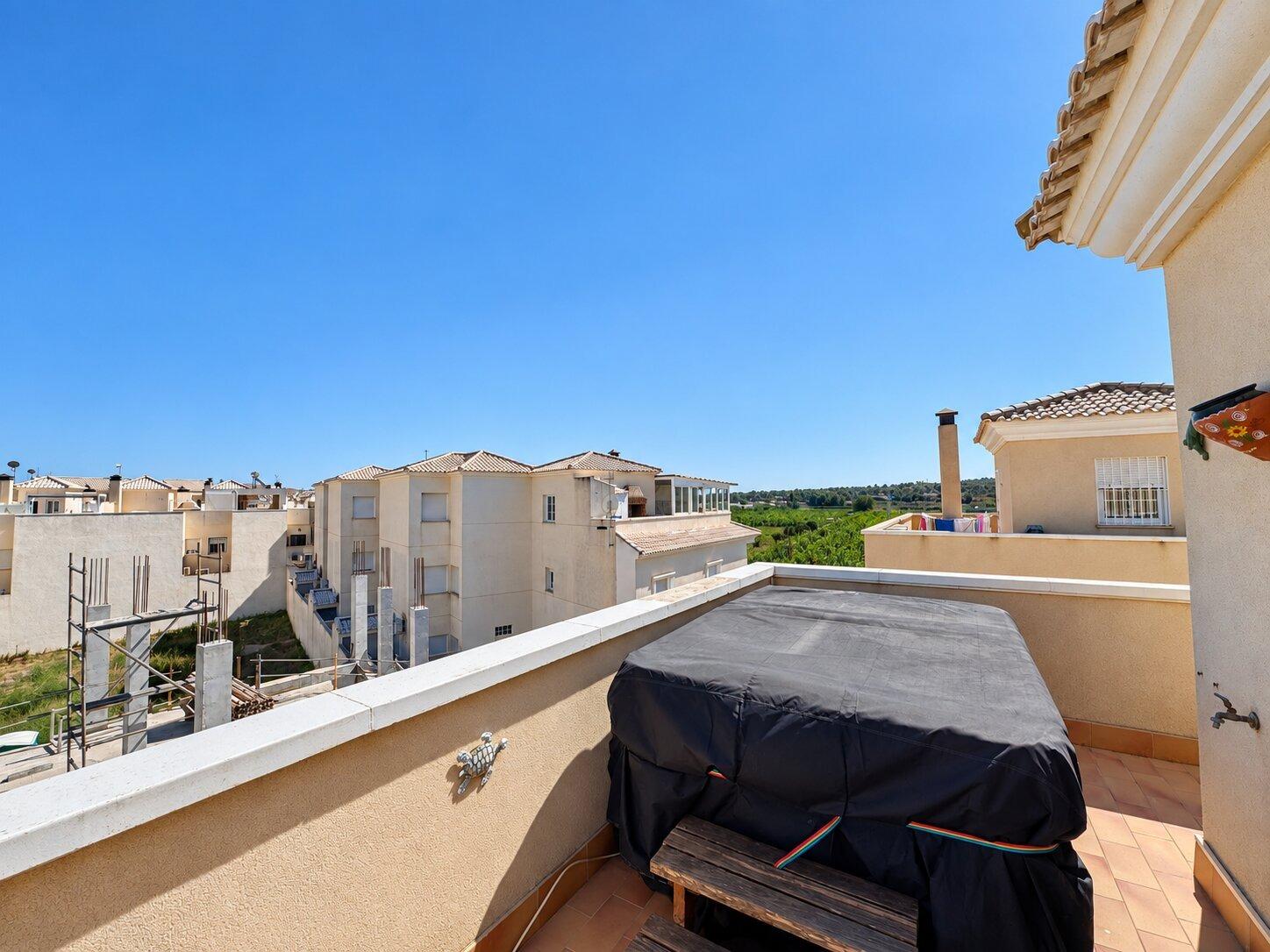 4-Bedroom Semi-detached house in Comunidad Valenciana, Almoradi - Image 14