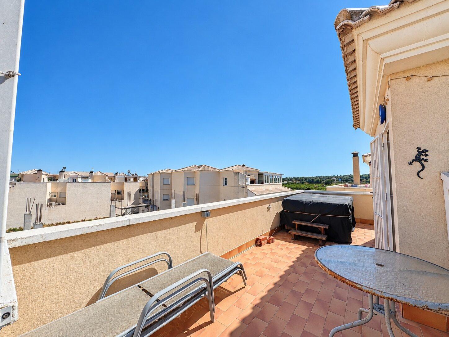 4-Bedroom Semi-detached house in Comunidad Valenciana, Almoradi - Image 15