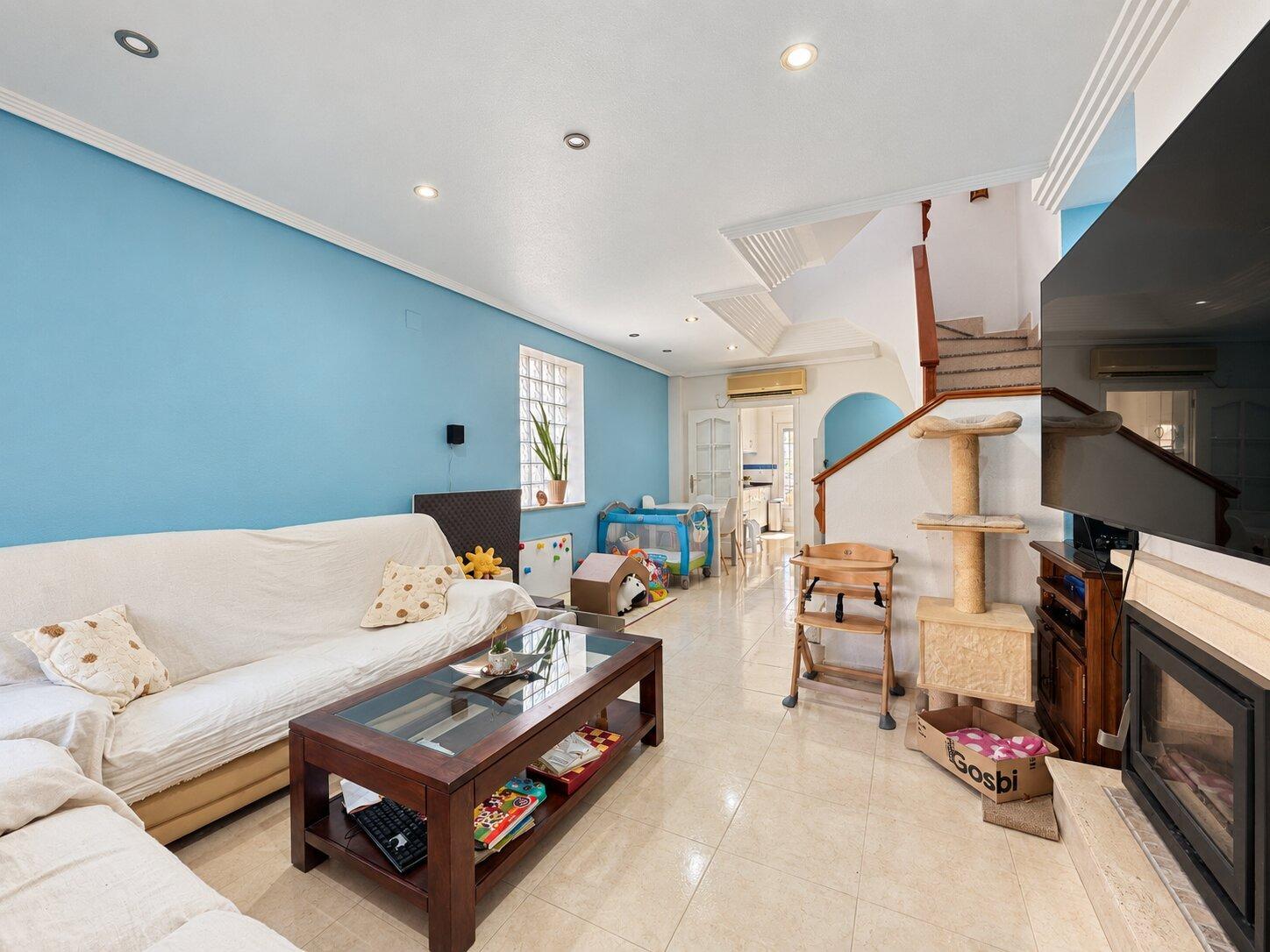 4-Bedroom Semi-detached house in Comunidad Valenciana, Almoradi - Image 3