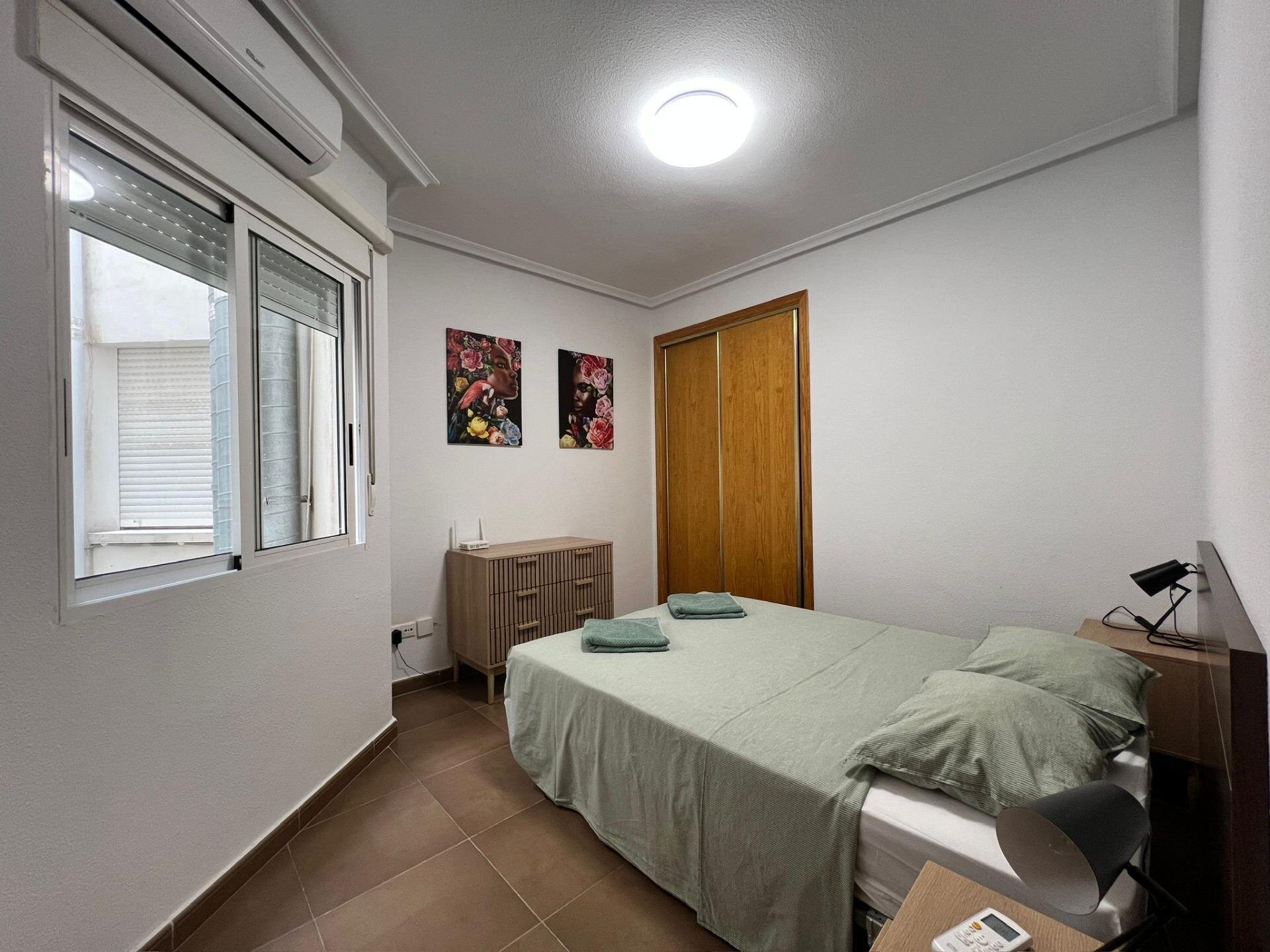 Apartamento de 2 Dormitorios en Torrevieja - Image 13