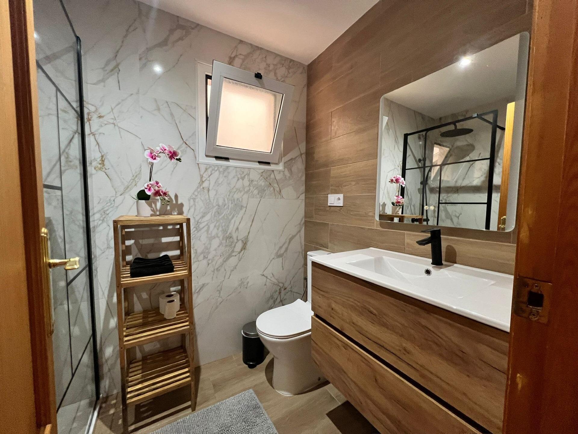 Apartamento de 2 Dormitorios en Torrevieja - Image 16