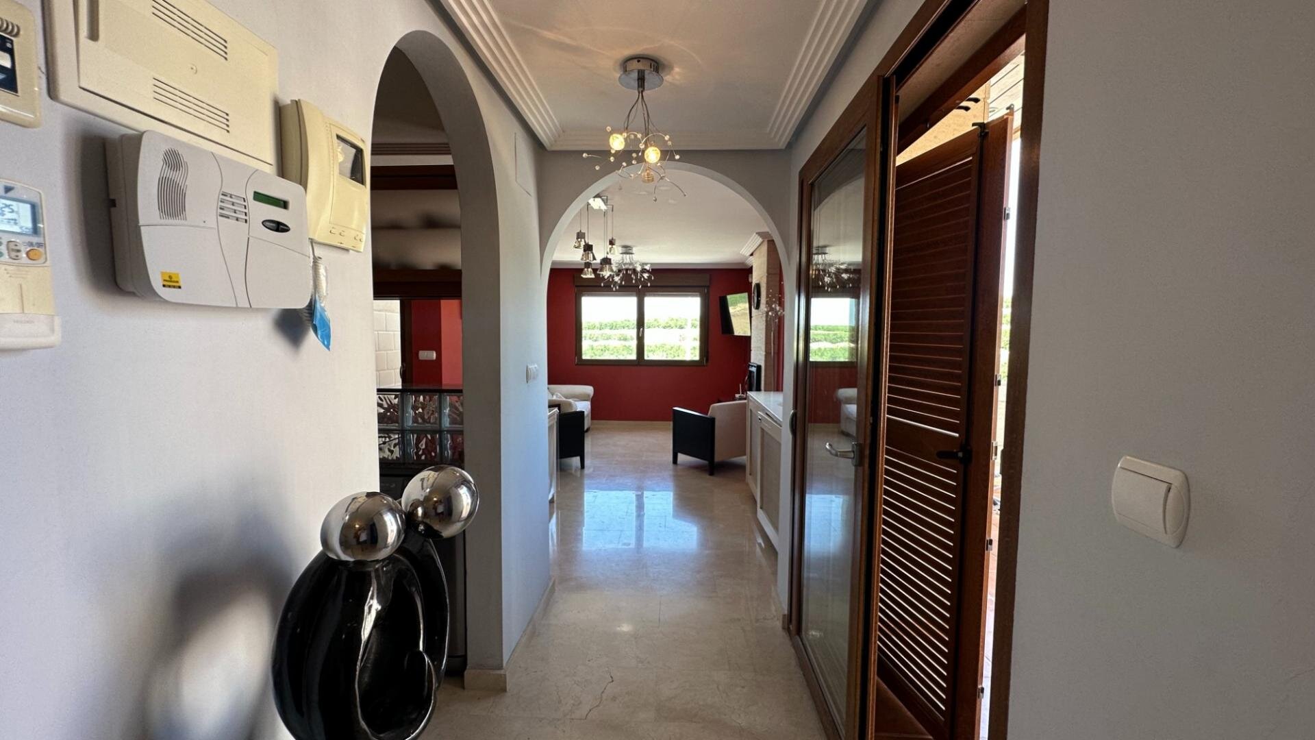 3-Bedroom House in Algorfa - Image 14