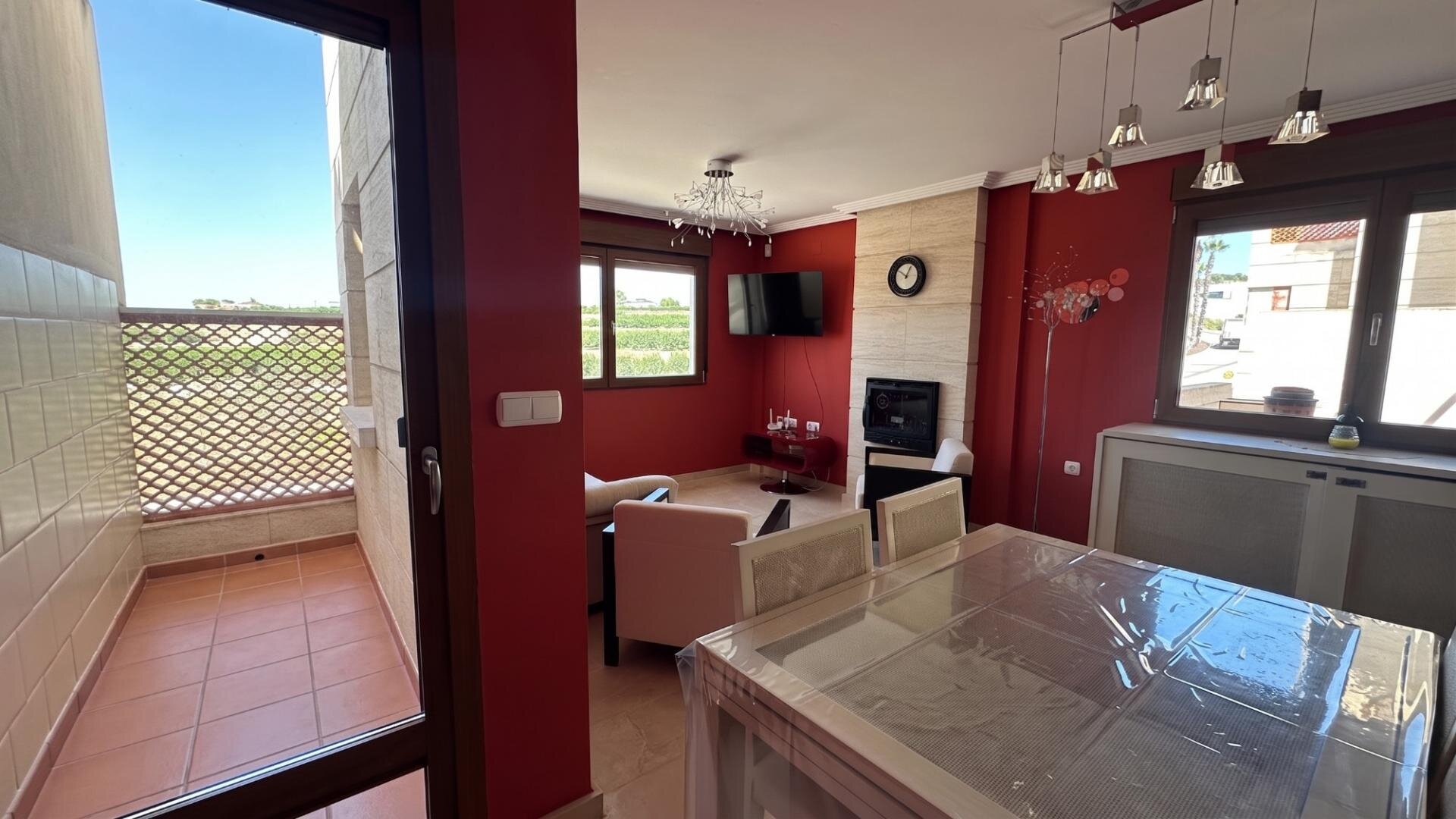 3-Bedroom House in Algorfa - Image 17