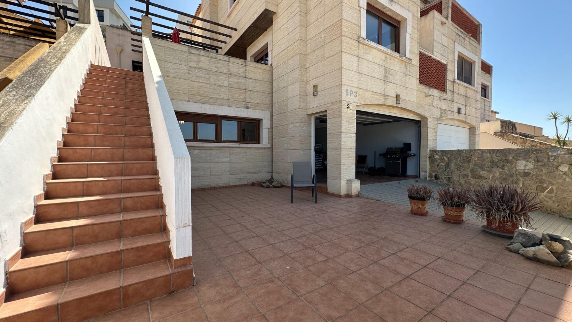 3-Bedroom House in Algorfa - Image 4
