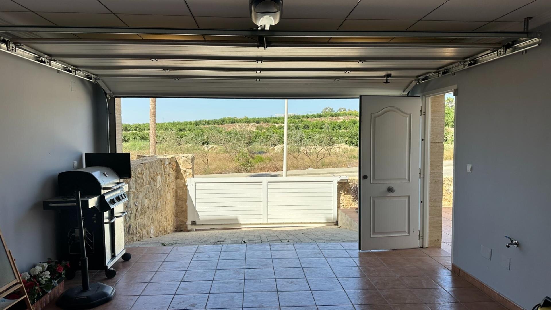 3-Bedroom House in Algorfa - Image 6