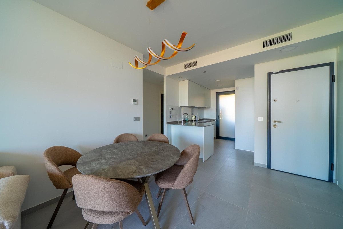 2-Bedroom Middle Floor Apartment in  Benidorm | Sunny Cas... - Image 3