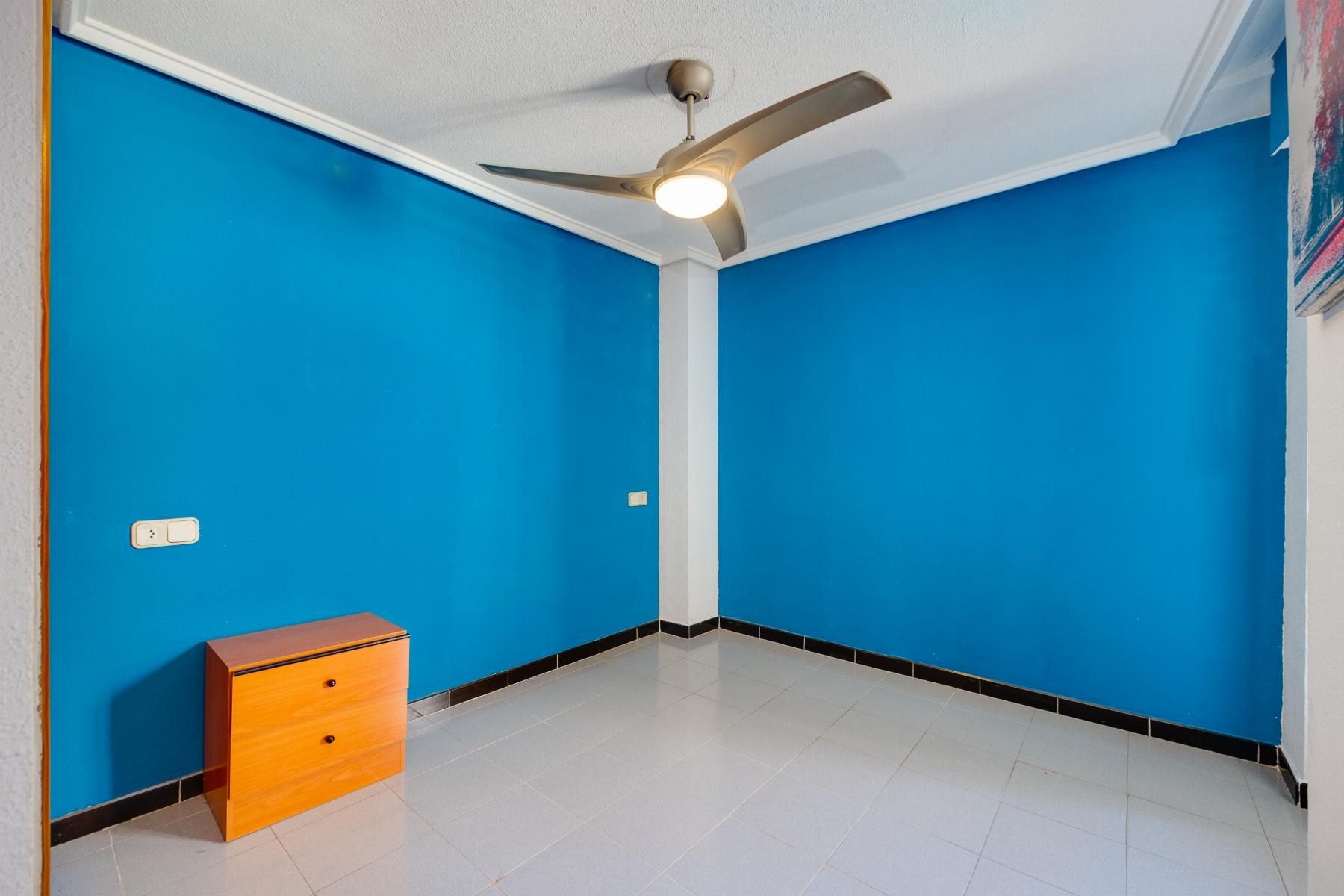 1-Bedroom Apartment in Centro, Torrevieja - Image 14