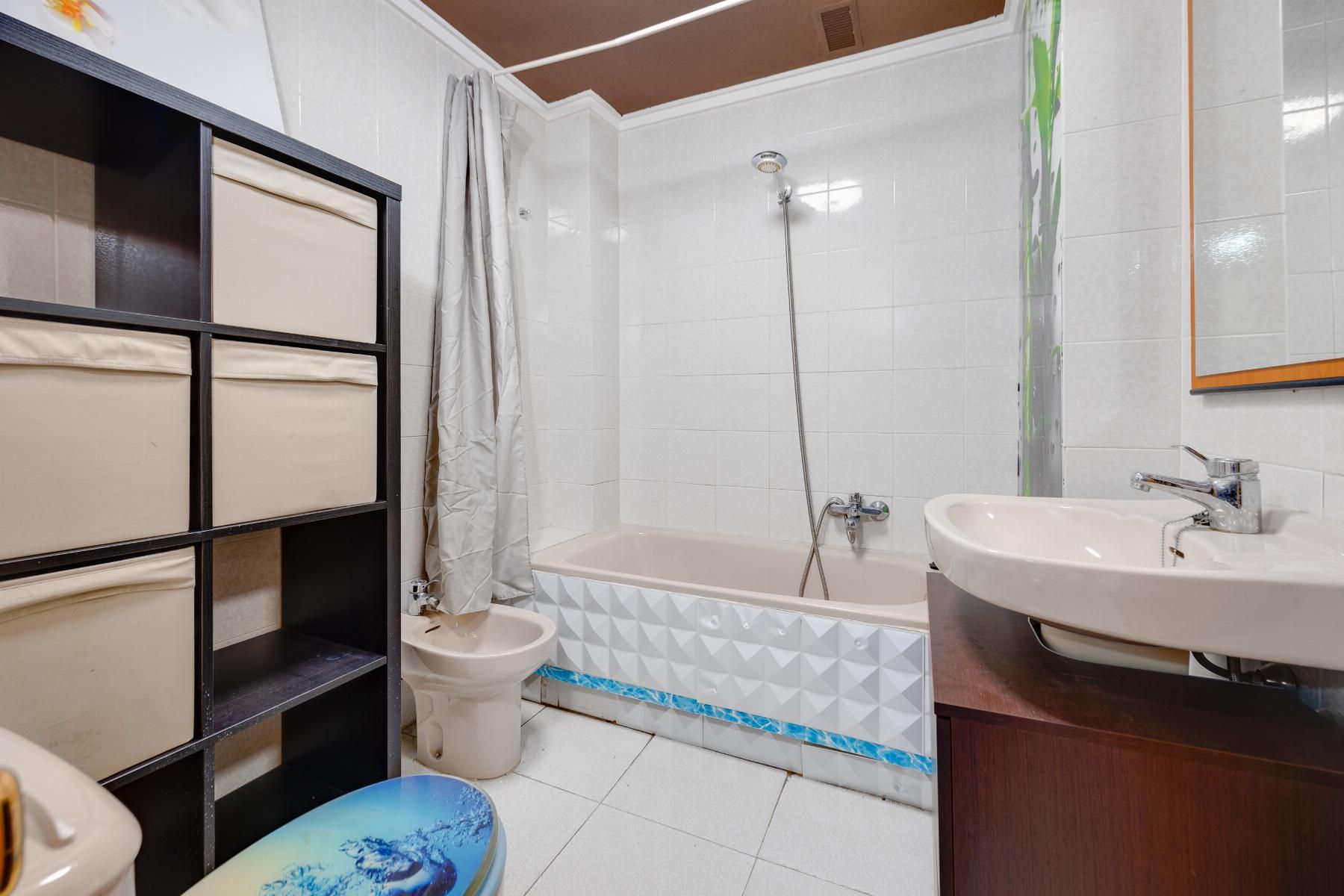1-Bedroom Apartment in Centro, Torrevieja - Image 17
