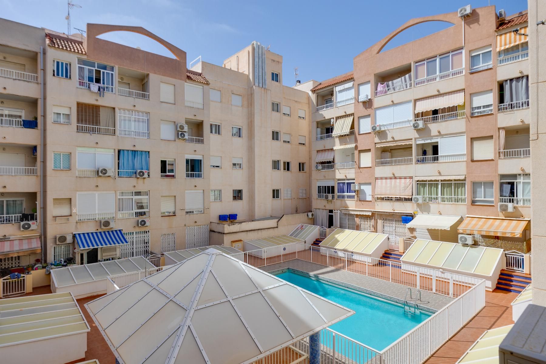1-Bedroom Apartment in Centro, Torrevieja - Image 19