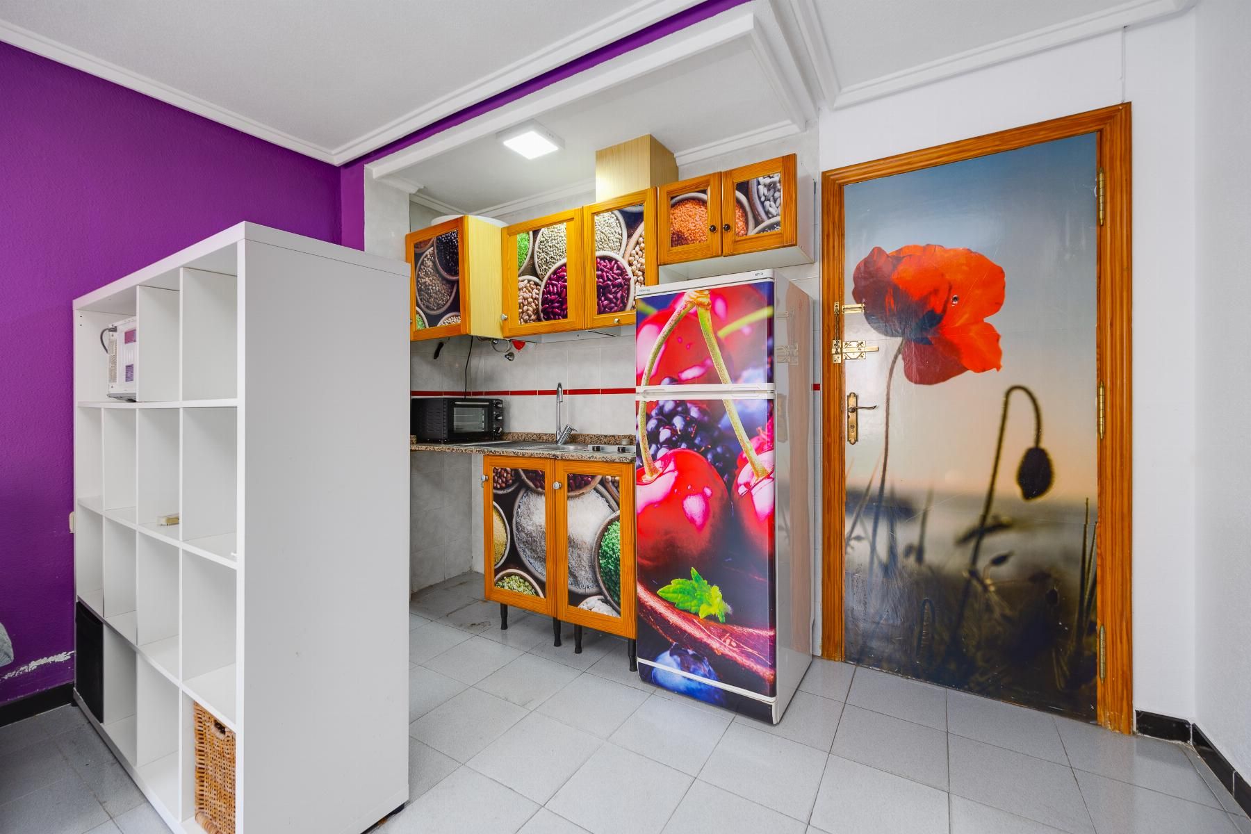 1-Bedroom Apartment in Centro, Torrevieja - Image 8