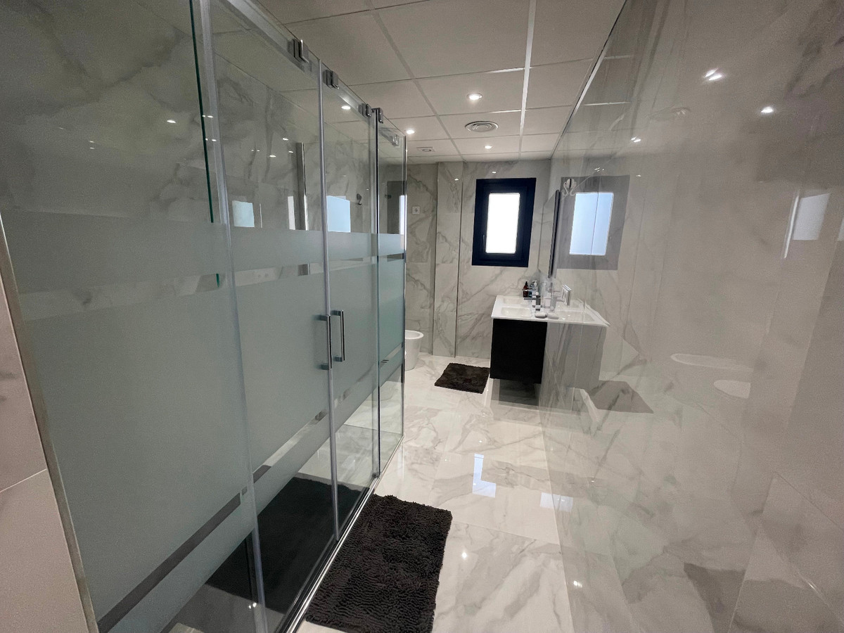 5-Zimmer Freistehende Villa in La Mata, Torrevieja | Sunn... - Image 18