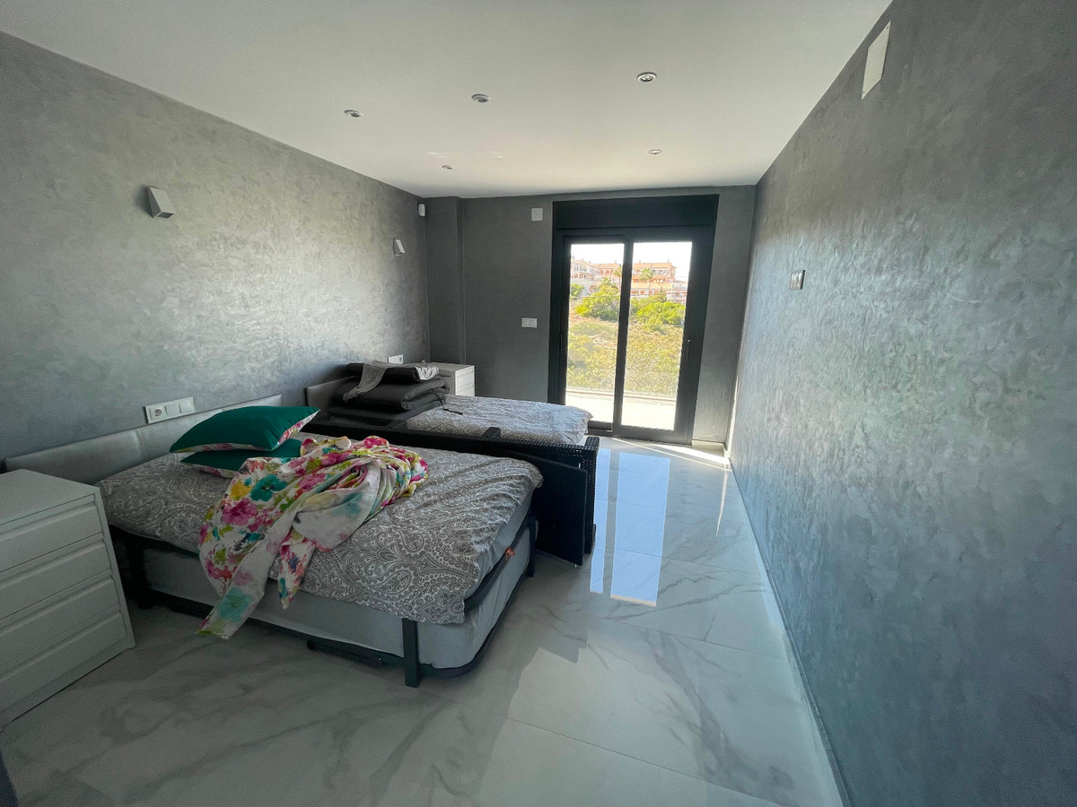 5-Zimmer Freistehende Villa in La Mata, Torrevieja | Sunn... - Image 23