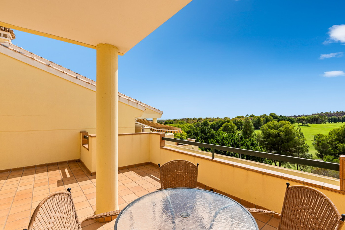Penthouse met 2 Slaapkamers in Campoamor, Orihuela Costa ... - Image 3