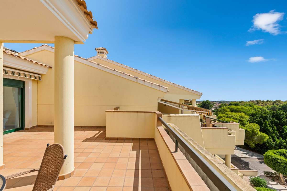 Penthouse met 2 Slaapkamers in Campoamor, Orihuela Costa ... - Image 4