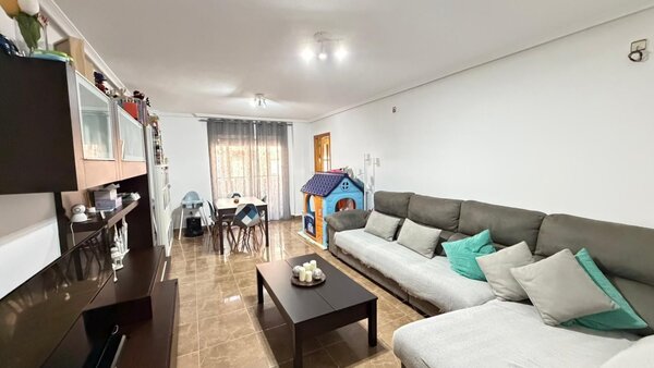 Apartamento de 3 Dormitorios en Pueblo 4, Benijofar