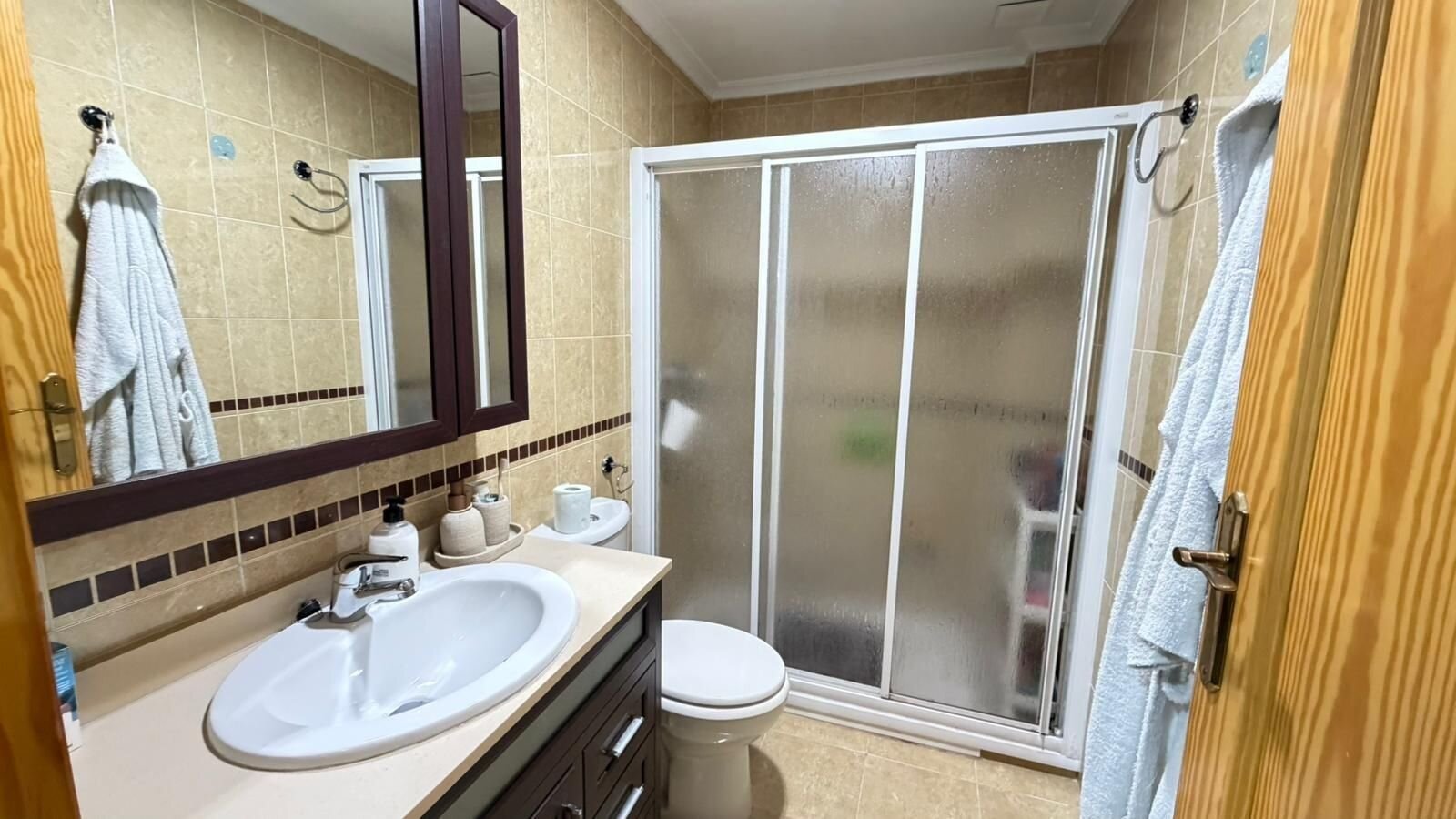 3-Bedroom Apartment in Pueblo 4, Benijofar - Image 10