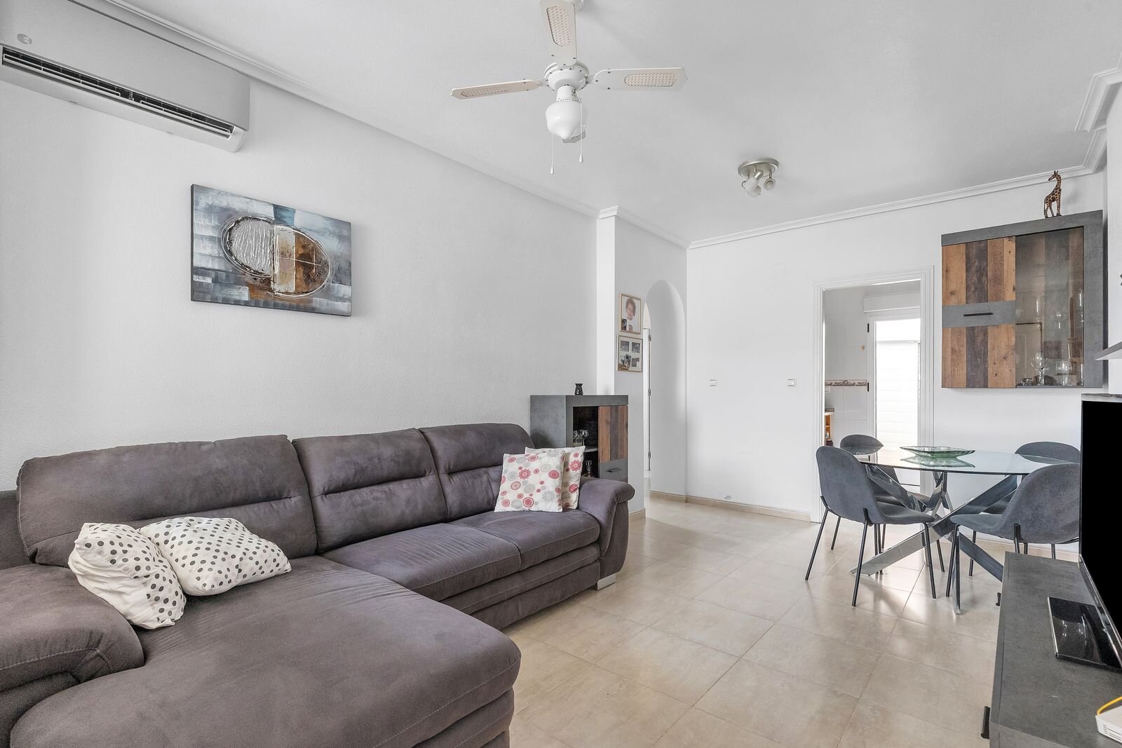 2-Bedroom Apartment in Los Altos, Orihuela Costa - Image 5