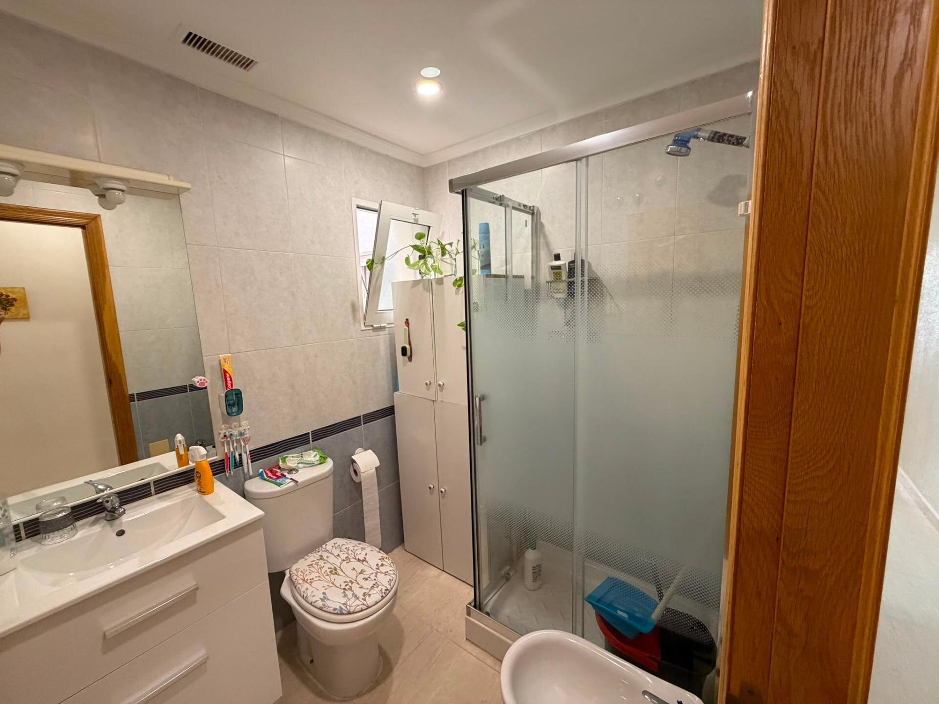 2-Bedroom Apartment in Estacion de Autobuses, Torrevieja - Image 11