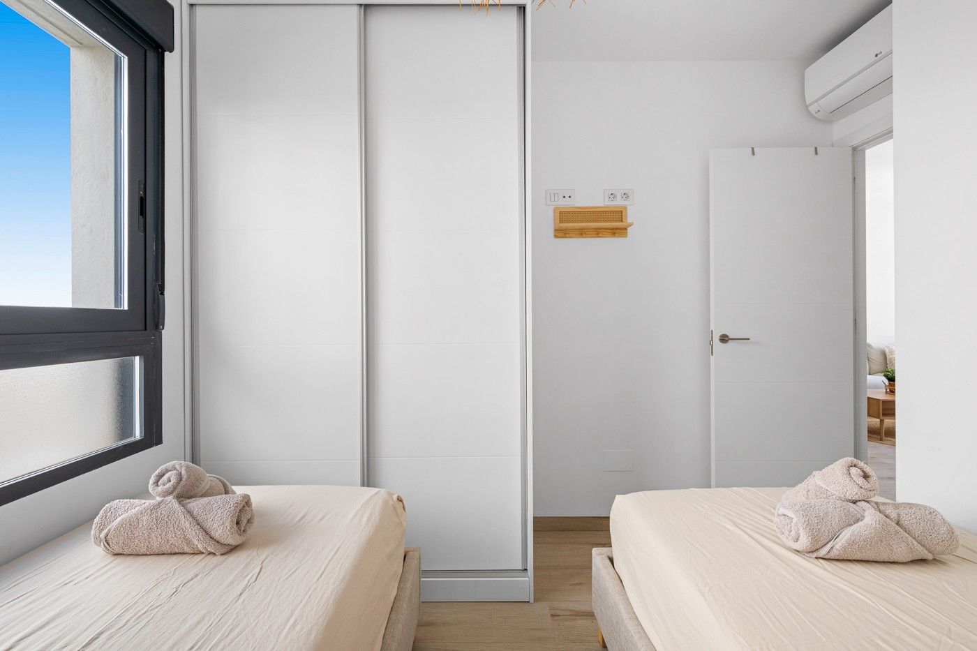 2-Bedroom Apartment in Pueblo, San Miguel de Salinas - Image 15