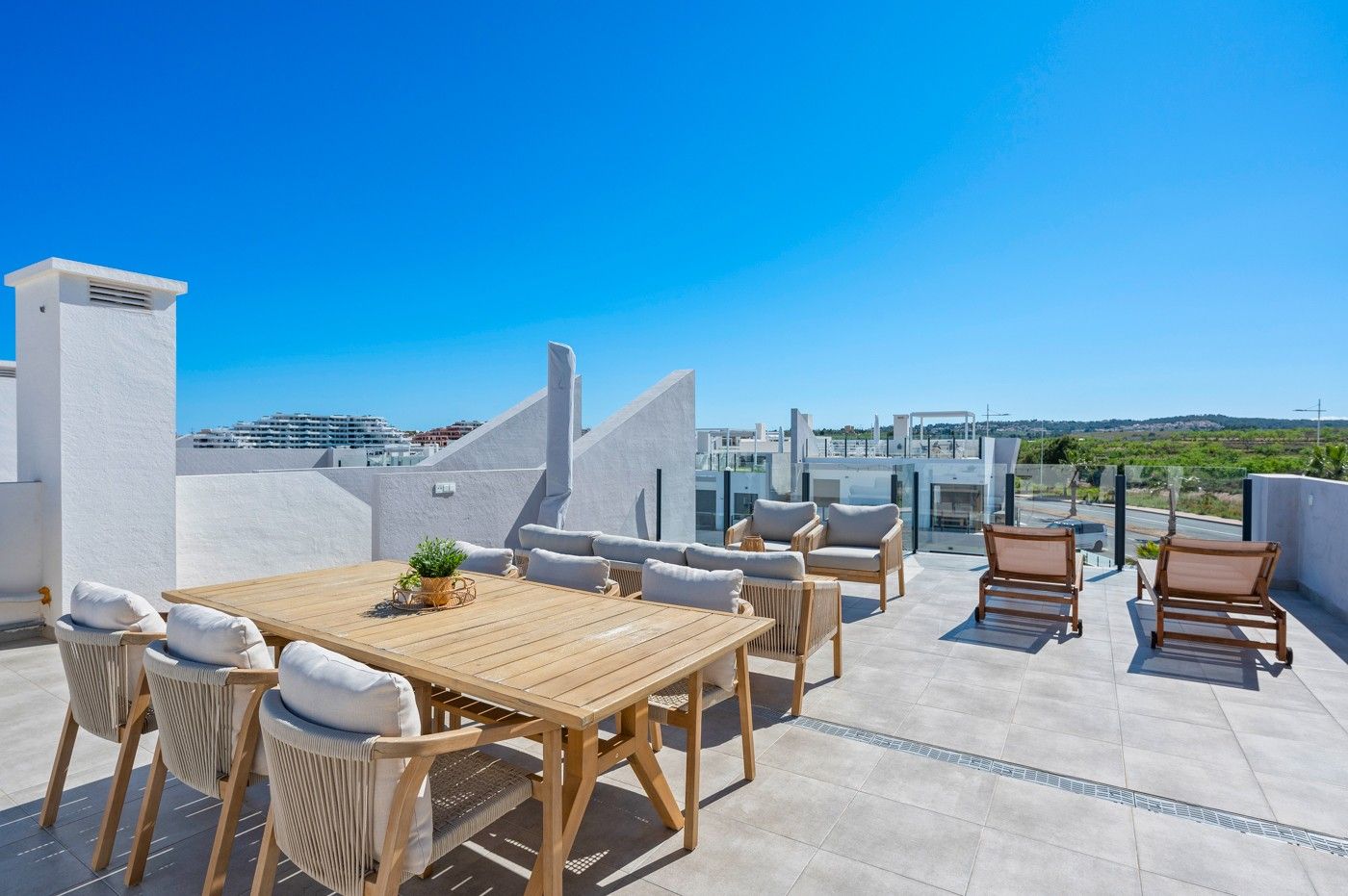 2-Bedroom Apartment in Pueblo, San Miguel de Salinas - Image 21