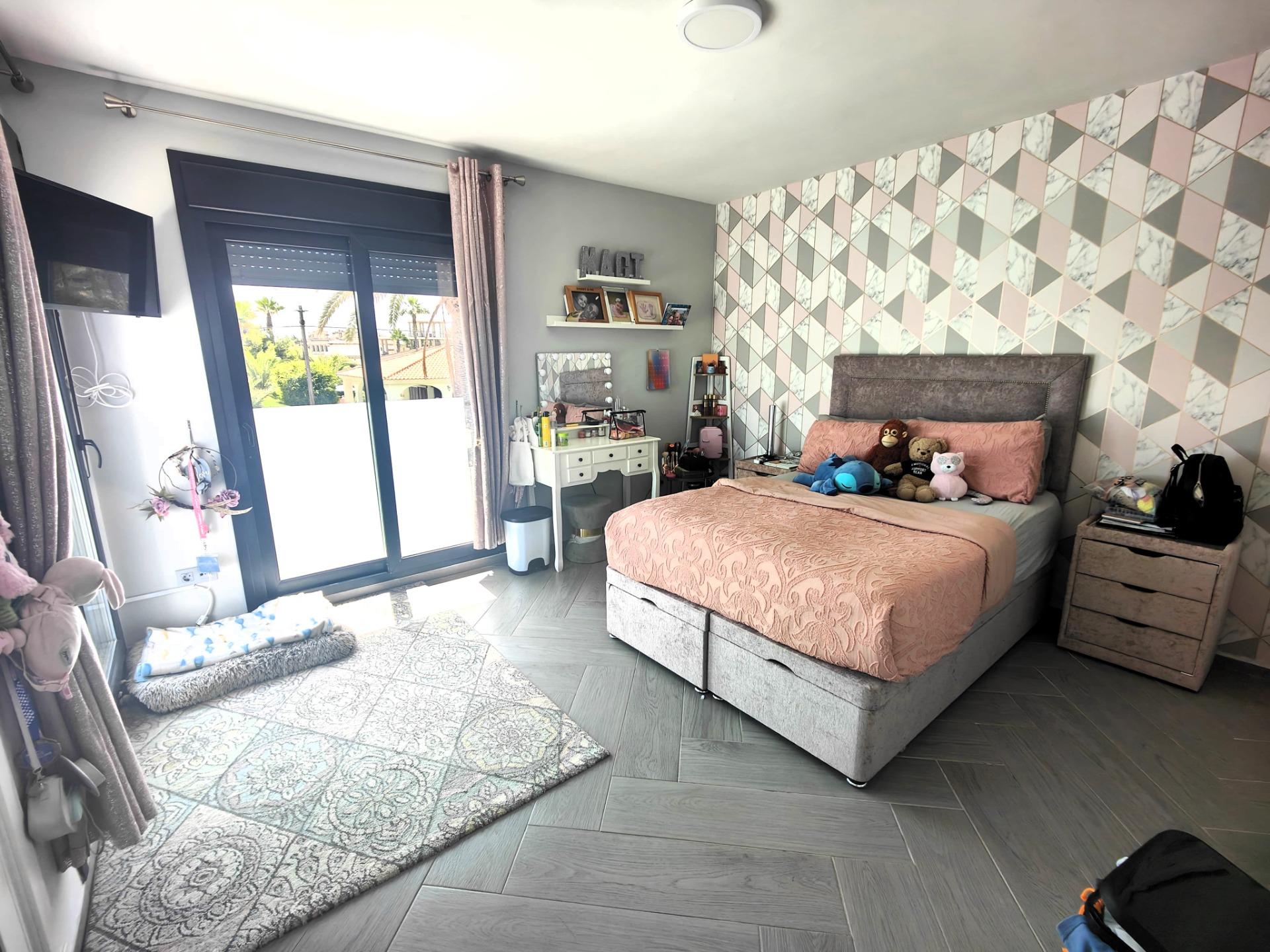 5-Bedroom Villa in Costa Blanca, Cabo Roig - Image 30