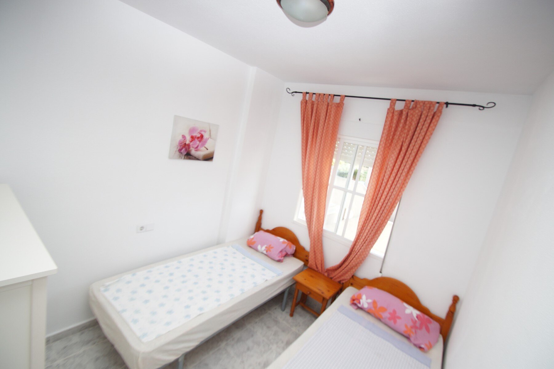 2-Bedroom Bungalow in Playa Flamenca, Orihuela Costa - Image 12