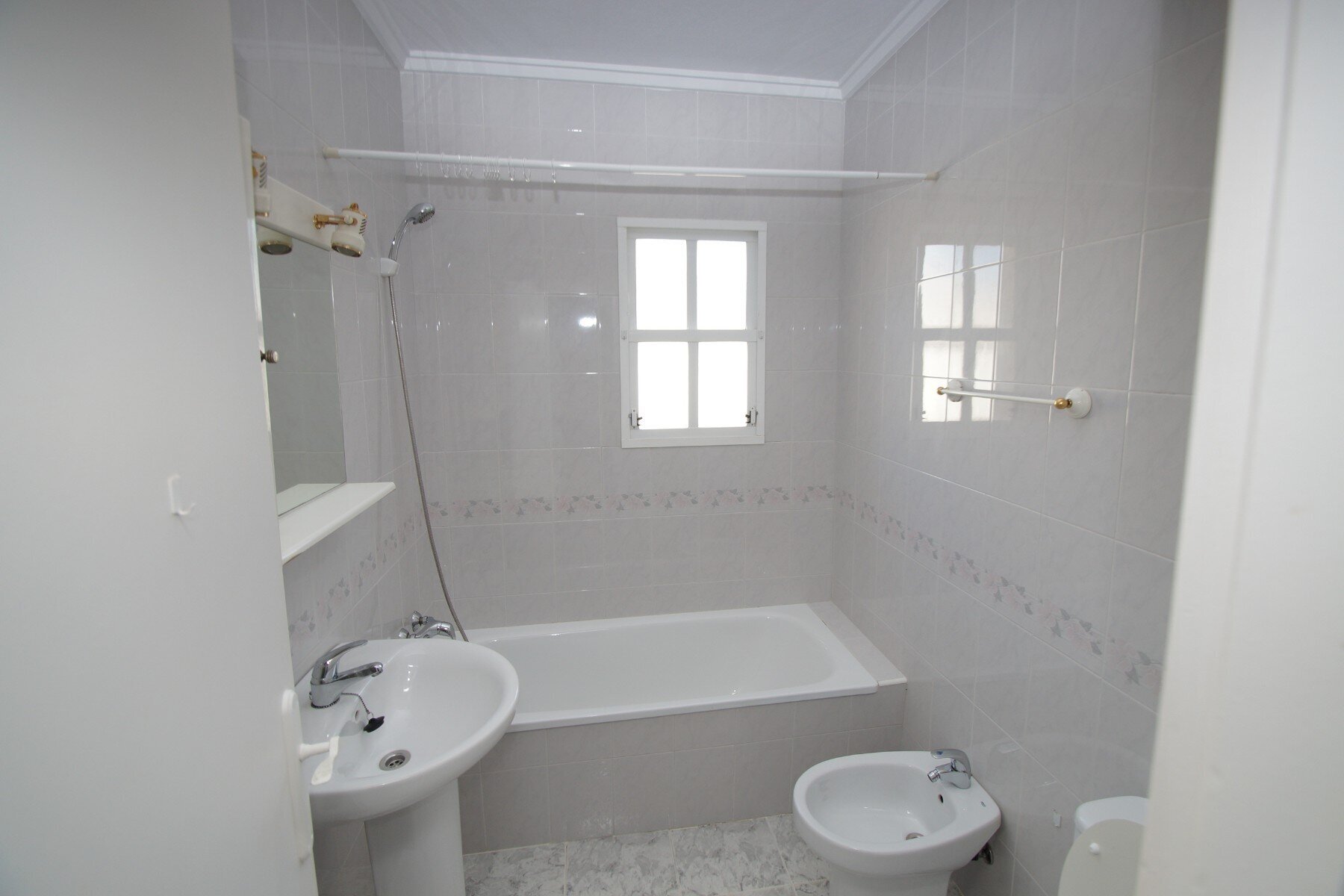 2-Bedroom Bungalow in Playa Flamenca, Orihuela Costa - Image 13