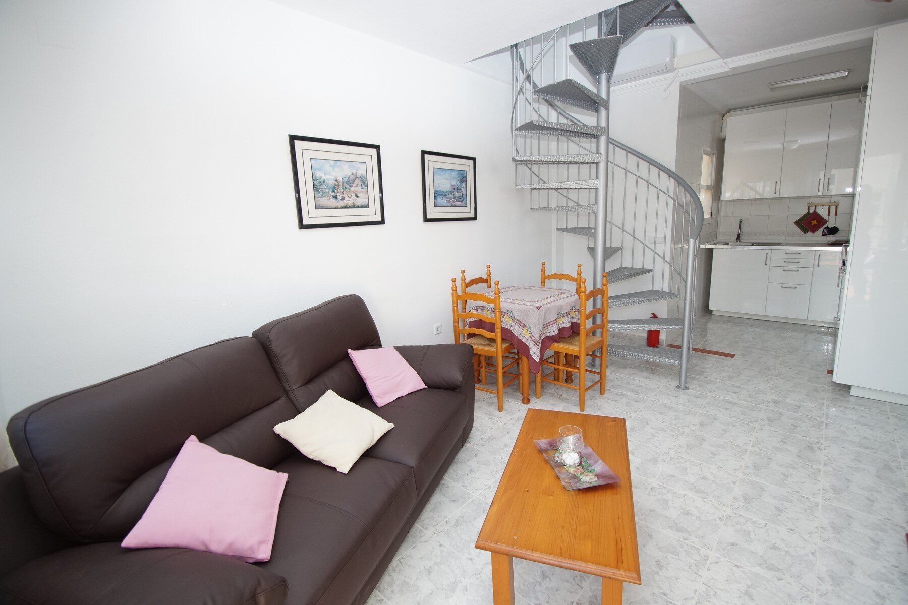 2-Bedroom Bungalow in Playa Flamenca, Orihuela Costa - Image 2