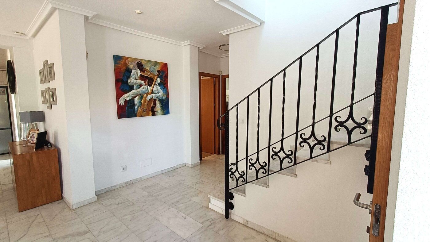Villa de 3 Dormitorios en Comunidad Valenciana, Algorfa - Image 12