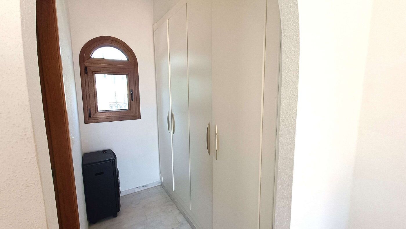 Villa de 3 Dormitorios en Comunidad Valenciana, Algorfa - Image 24