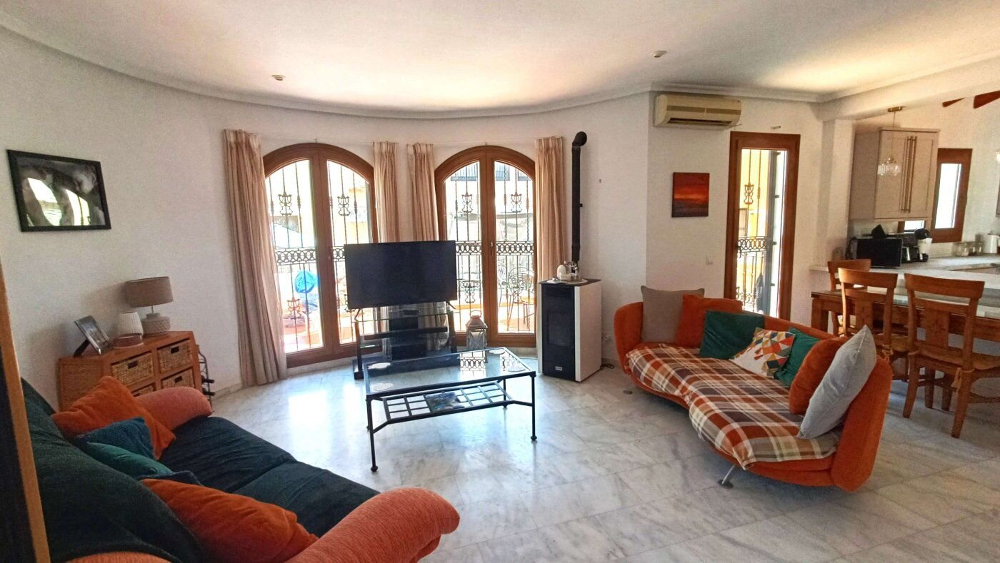 Villa de 3 Dormitorios en Comunidad Valenciana, Algorfa - Image 4