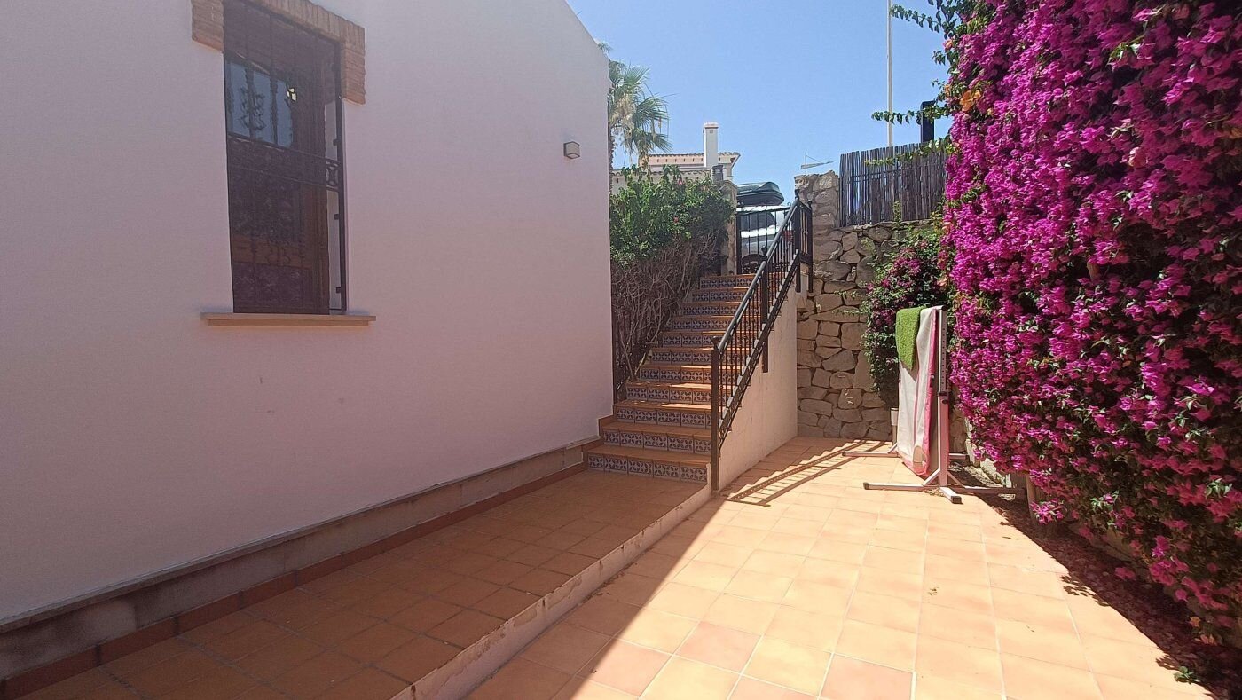 Villa de 3 Dormitorios en Comunidad Valenciana, Algorfa - Image 40