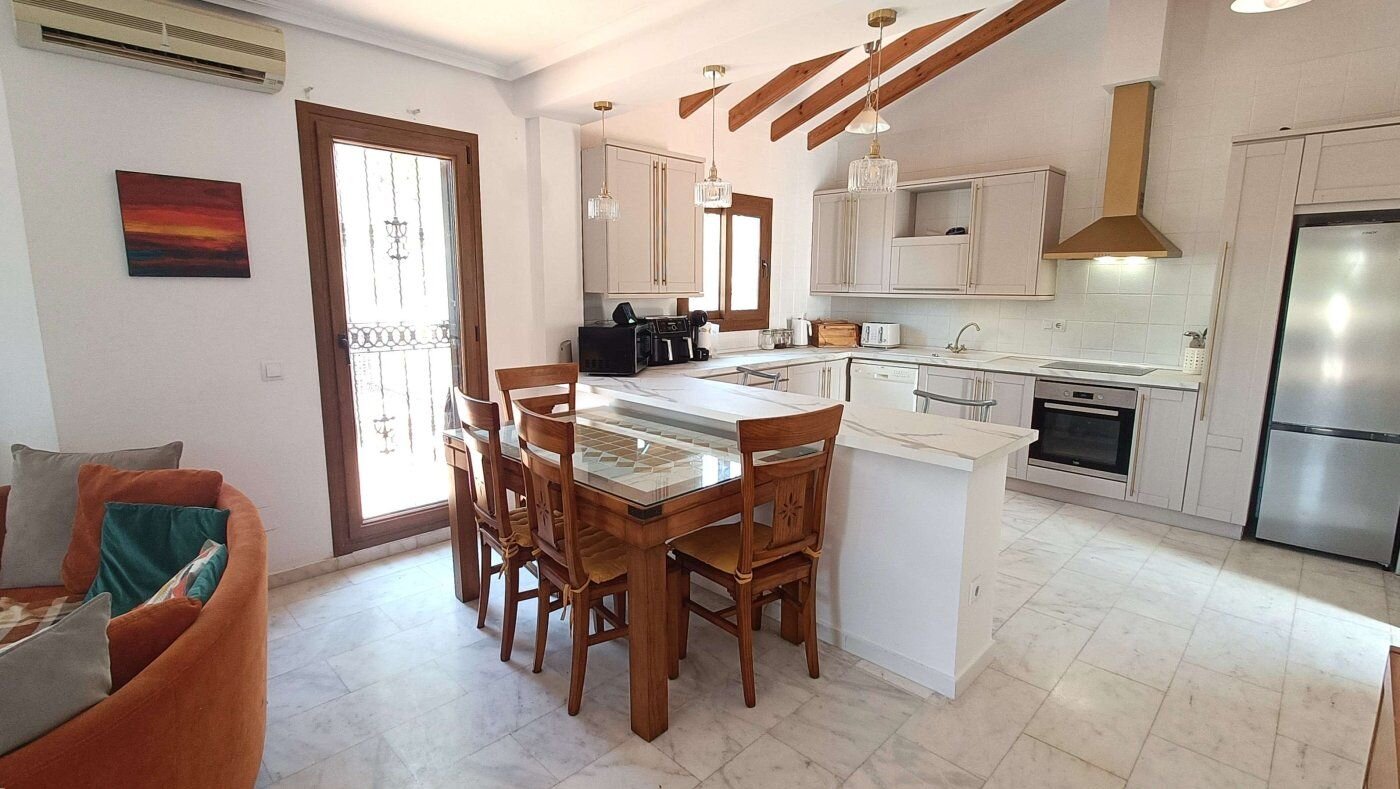 Villa de 3 Dormitorios en Comunidad Valenciana, Algorfa - Image 7