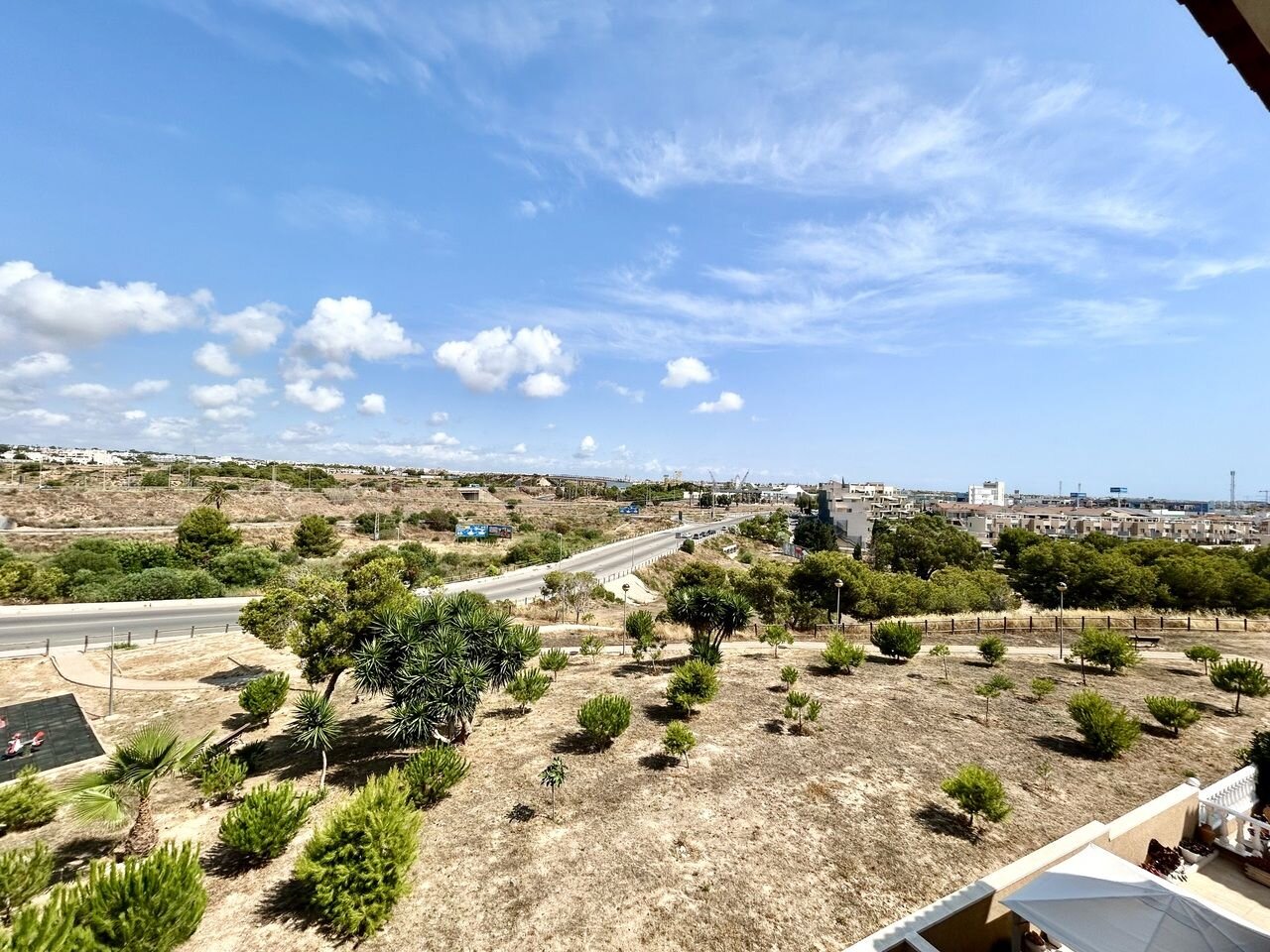 2-Bedroom Penthouse in La Zenia, Orihuela Costa - Image 13