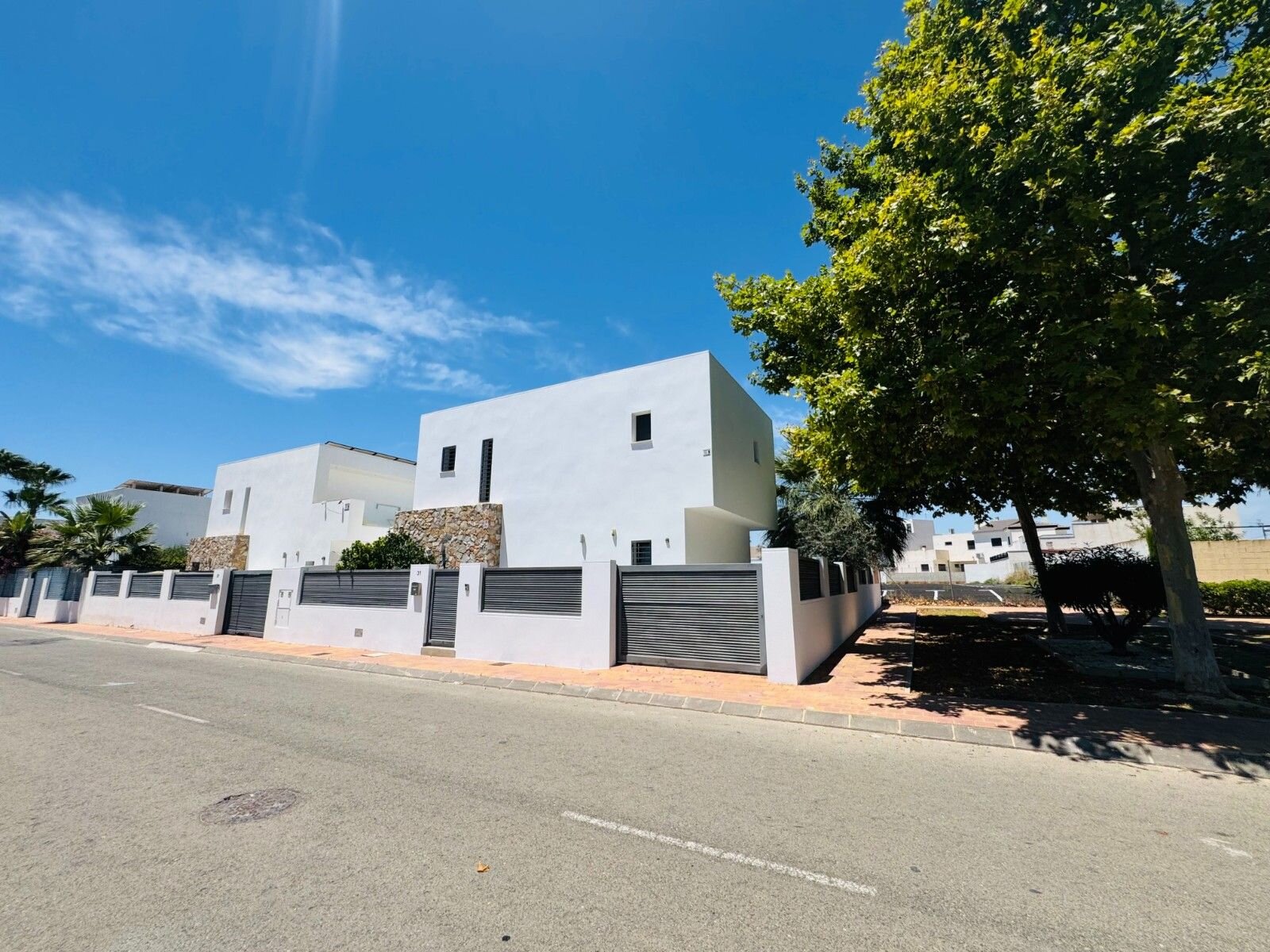 3-Bedroom Villa in San Pedro del Pinatar - Image 12
